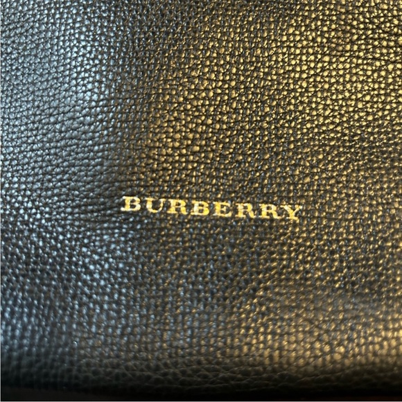 Authentic Burberry Checkered Canterbury Tote Bag - Picture 2 of 4